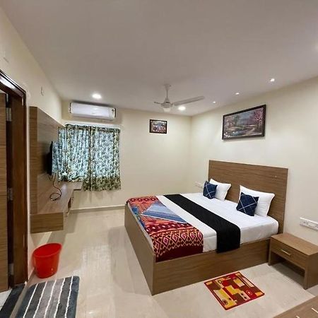 Готель Srilakshmitulasiresidency Тірупаті Екстер'єр фото